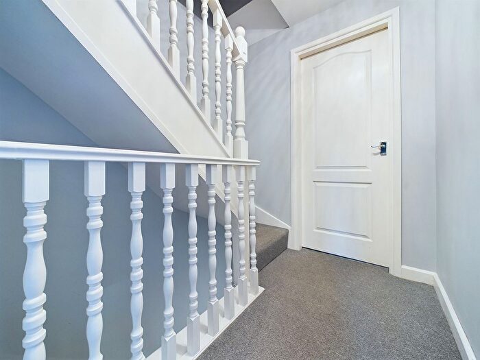 3 Bedroom Town House For Sale In Standhill Road, Carlton, Nottingham, NG4