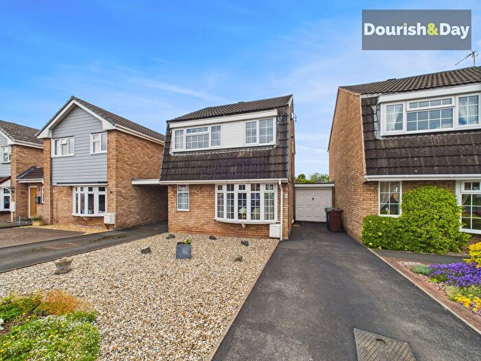 3 Bedroom Detached House For Sale In Cameo Way, Stafford, ST16