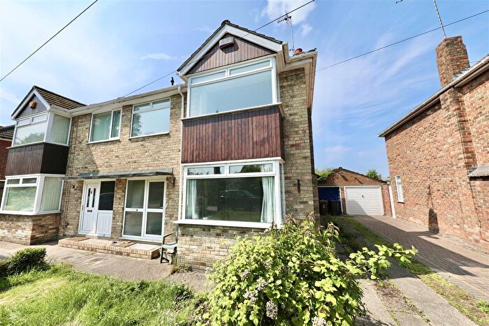 3 Bedroom Semi-Detached House To Rent In Marydene Drive, Hull, HU6