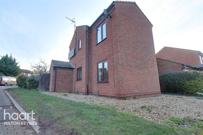 3 Bedroom End Of Terrace House To Rent In Blackmoor Gate, Furzton, MK4