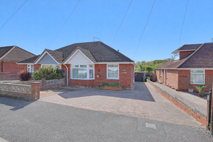 2 Bedroom Semi-Detached Bungalow For Sale In Lime Avenue, Sholing, SO19