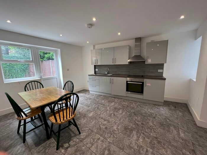 6 Bedroom Property To Rent In Black Boy Lane, London, N15