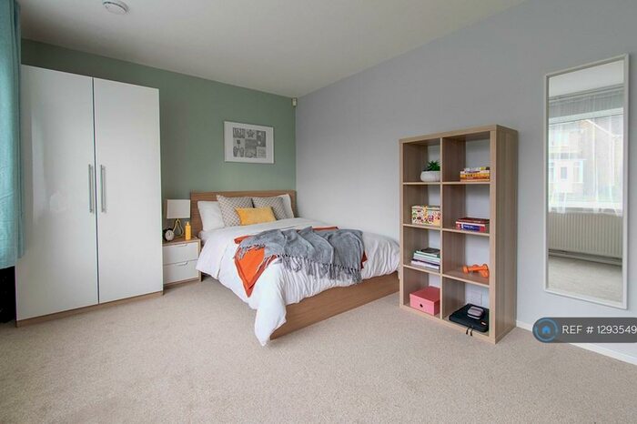 4 Bedroom Semi-Detached House To Rent In Leam Green, Coventry, CV4