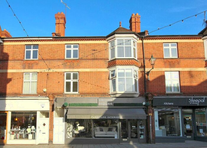 1 Bedroom Flat To Rent In Reading Road, Henley-On-Thames, RG9