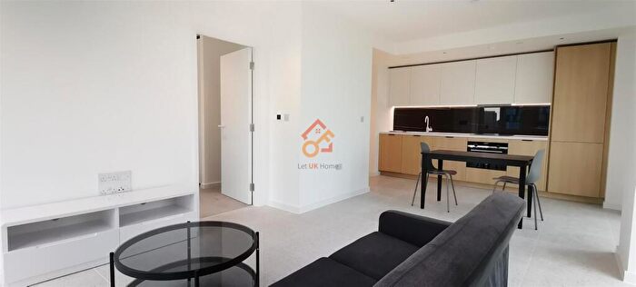 1 Bedroom Flat To Rent In Bouchon Point, Cendal Crescent, London, E1