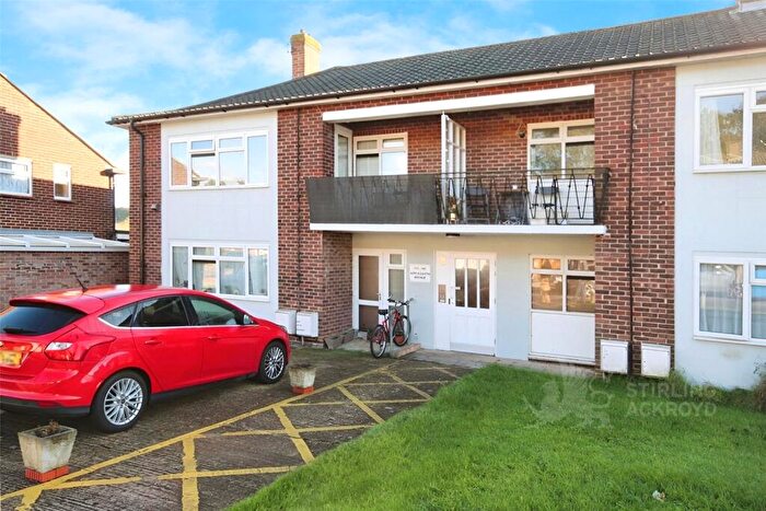 2 Bedroom Apartment To Rent In Applegarth Avenue, Guildford, Surrey, GU2