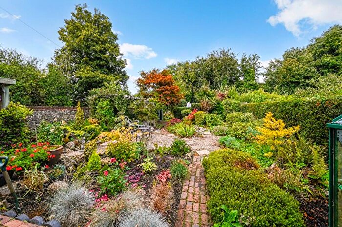 1 Bedroom Cottage For Sale In Otterpool Lane, CT21