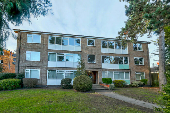 2 Bedroom Apartment To Rent In Manor Road, Dorridge, B93