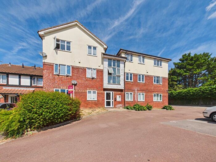 2 Bedroom Flat To Rent In Odette Gardens, Tadley, RG26