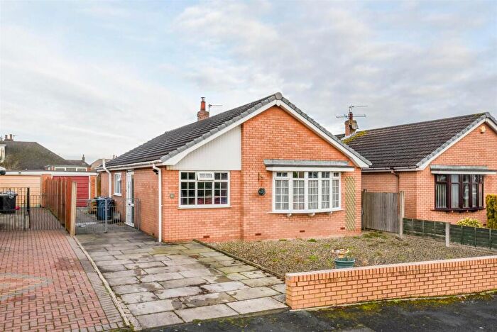 3 Bedroom Detached Bungalow For Sale In Holly Grove, Tarleton, Preston, PR4