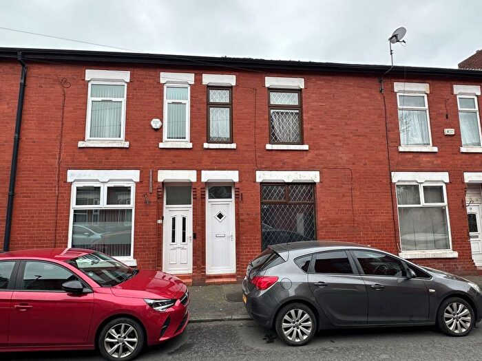 3 Bedroom Terraced House For Sale In Chatsworth Road, Manchester, Lancashire, M18