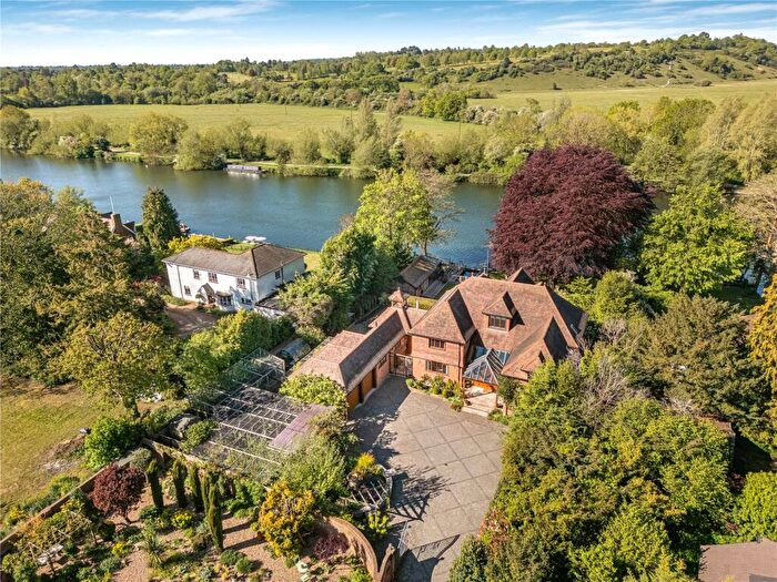 7 Bedroom Detached House For Sale In Abney Court Drive, Bourne End, Buckinghamshire, SL8