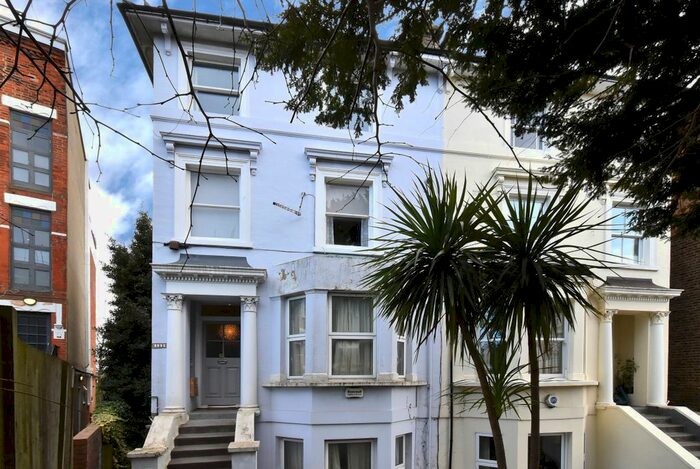 1 Bedroom Flat To Rent In Devonshire Road, Forest Hill, London, SE23