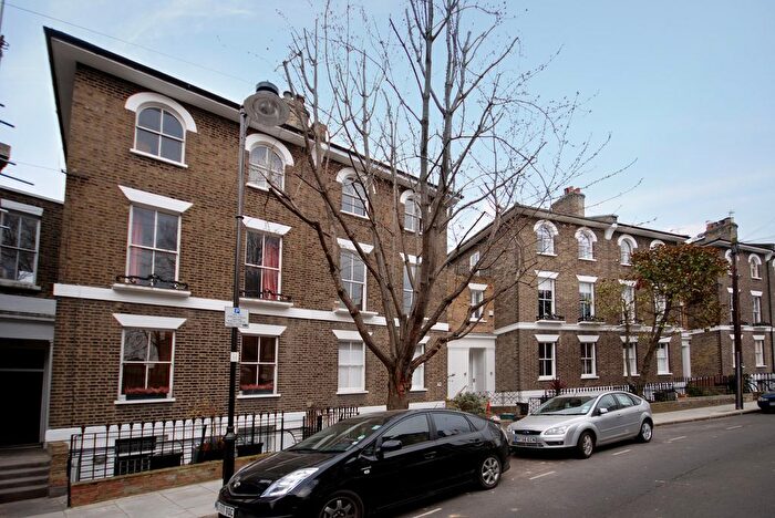 1 Bedroom Flat To Rent In Richmond Crescent, London, N1