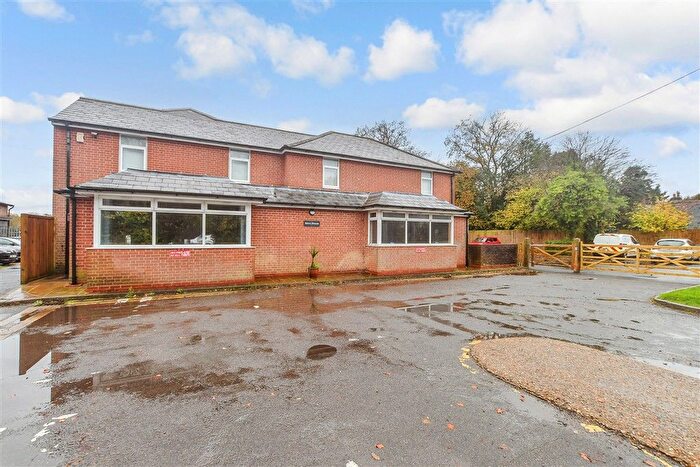 1 Bedroom Flat For Sale In Goldbridge Road, Piltdown, Uckfield, East Sussex, TN22