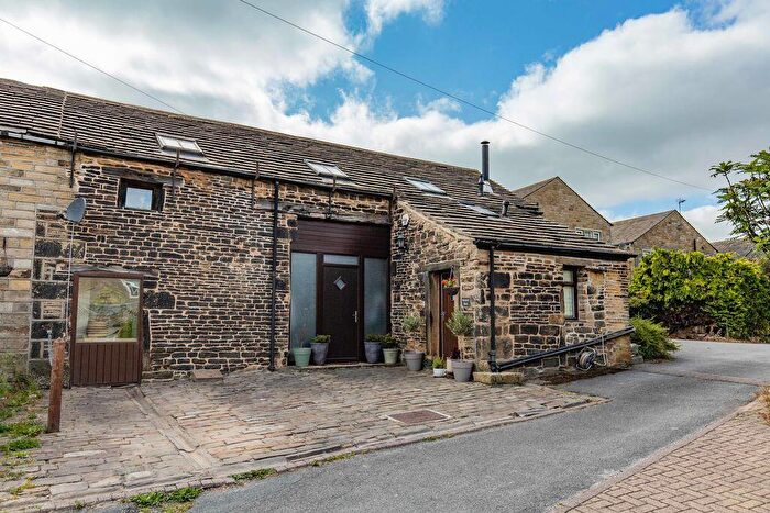 2 Bedroom Cottage For Sale In Stannary Barn, Stannary, Stainland, HX4