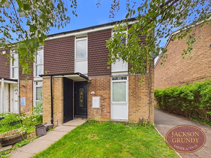 3 Bedroom End Terrace House For Sale In Tonmead Road, Lumbertubs, NN3