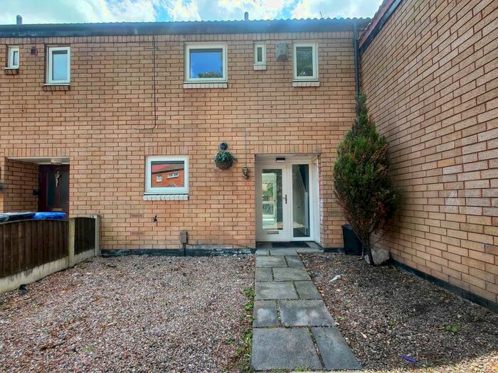 3 Bedroom Property To Rent In Linnet Grove, Birchwood, Warrington, WA3