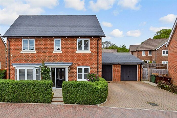 4 Bedroom Detached House For Sale In Galpin Court, Maidstone, Kent, ME18