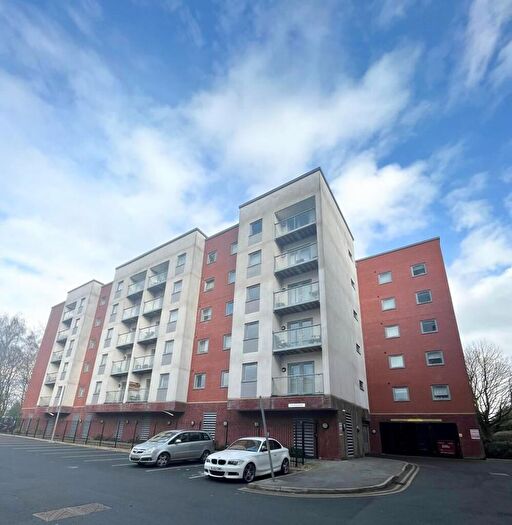 Garage / Parking To Rent In Elmira Way, Salford, M5