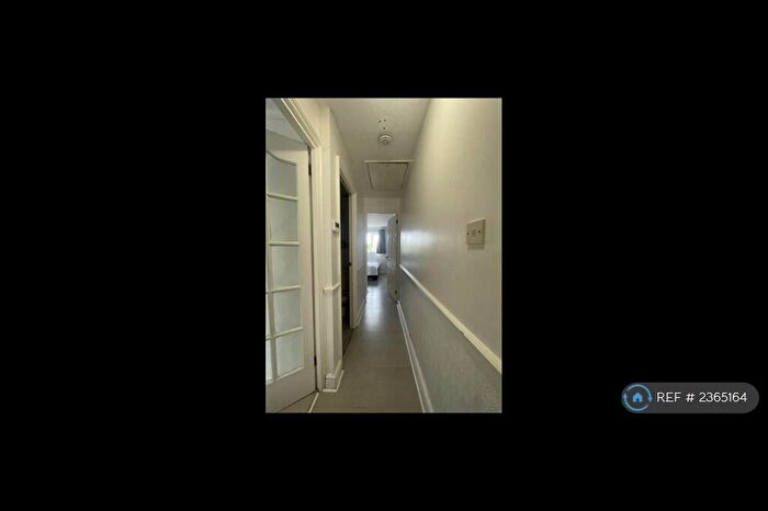 1 Bedroom Maisonette To Rent In Conifer Close, Waltham Cross, EN7