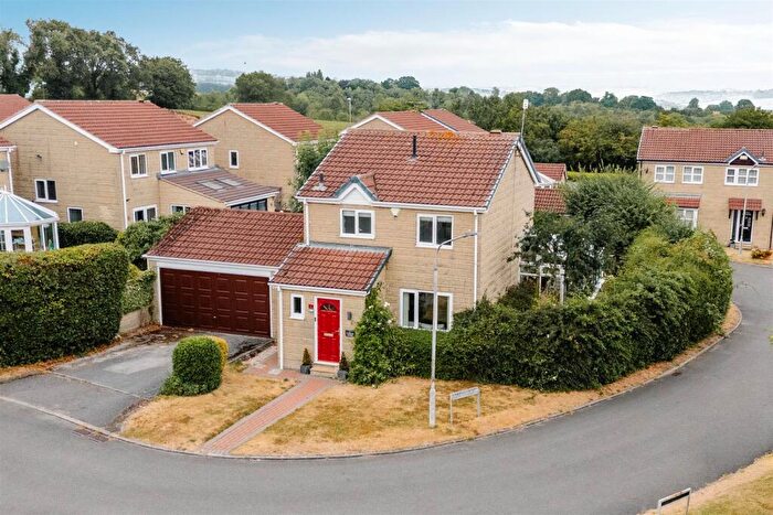 3 Bedroom Detached House For Sale In Cutthorpe Grange, Chesterfield, S41