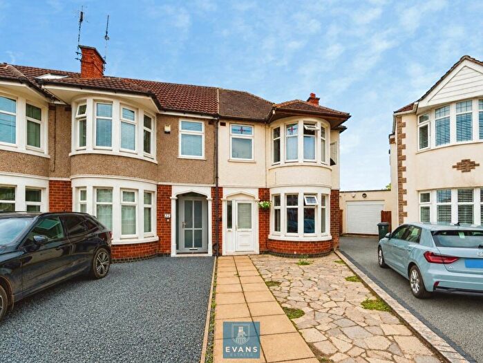 3 Bedroom End Of Terrace House For Sale In Kelmscote Road, Coventry, CV6