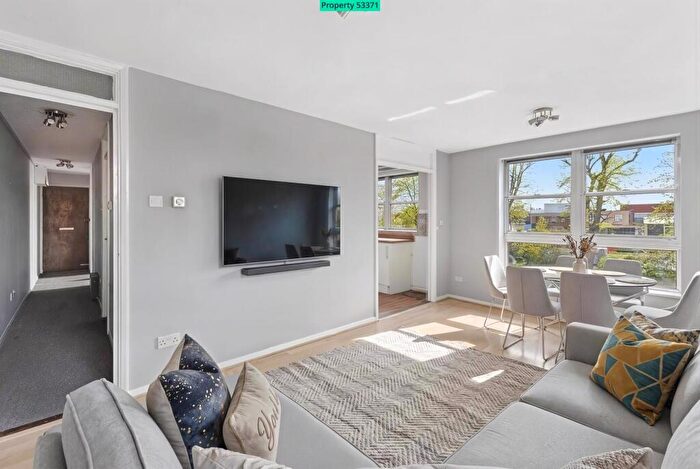 2 Bedroom Flat For Sale In Marlowe Gardens, London, SE9