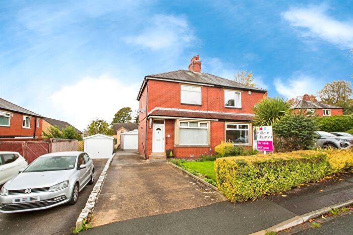 2 Bedroom Semi-detached House For Sale In Arlington Crescent, Halifax, HX2