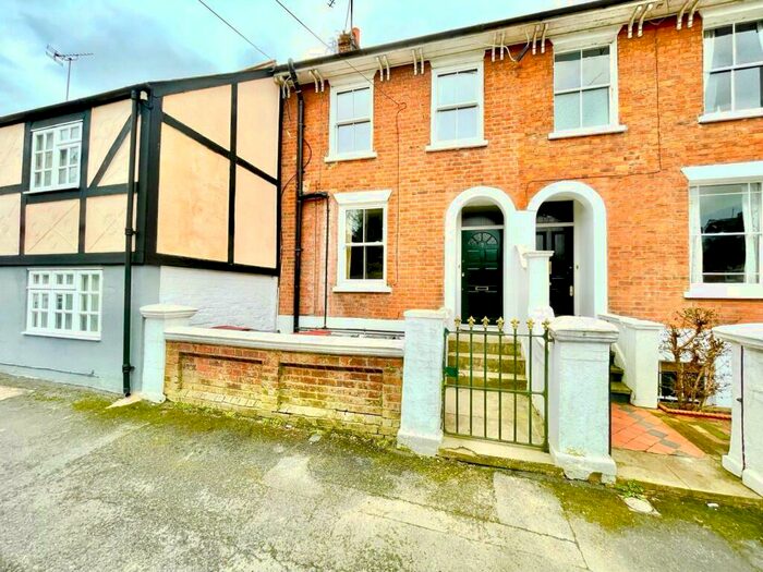 3 Bedroom Terraced House To Rent In The Grove, Reading, Berkshire, RG1