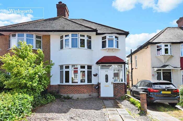 3 Bedroom Semi-Detached House For Sale In River Way, Epsom, Surrey, KT19