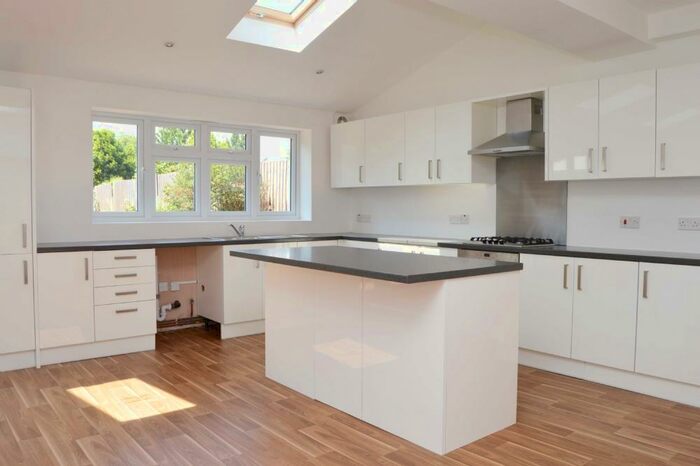 4 Bedroom Semi-Detached House To Rent In Lodge Avenue, Gidea Park, RM2