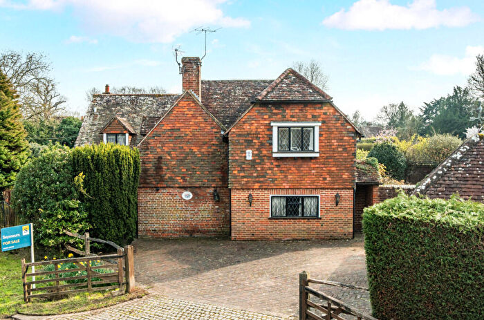 3 Bedroom Detached House For Sale In Woodside Road, Chiddingfold, Godalming, Surrey, GU8