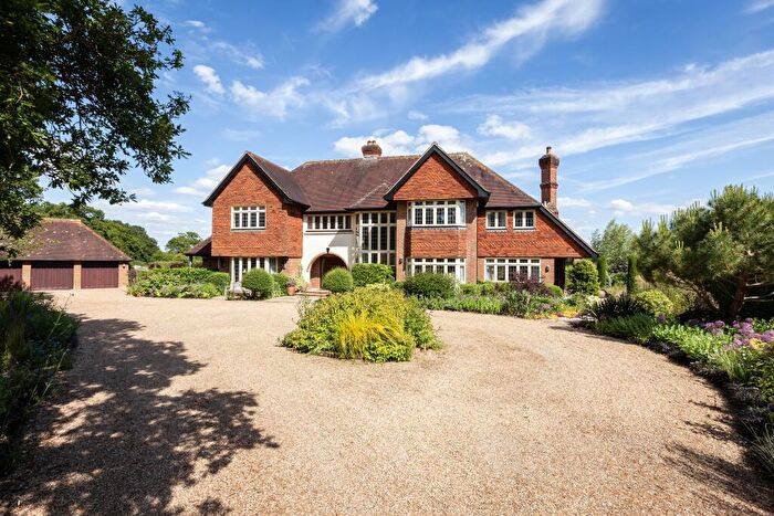 5 Bedroom Detached House For Sale In Sickles Lane, Kingsley, GU35