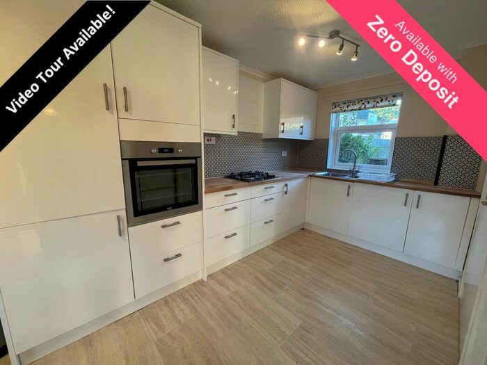 2 Bedroom Property To Rent In Stone Gardens, Bournemouth, BH8