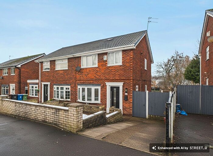 3 Bedroom Semi-Detached House For Sale In Rivington Street, Atherton, M46