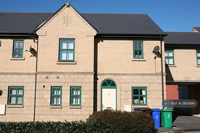 4 Bedroom Terraced House To Rent In Schuster Road, Manchester, M14