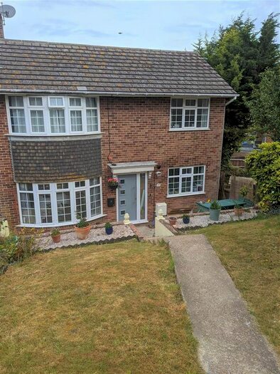 3 Bedroom Property To Rent In Holton Hill, Brighton BN2