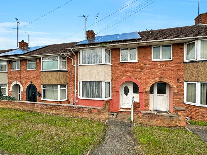 3 Bedroom Terraced House For Sale In Fairway, Northampton, NN2