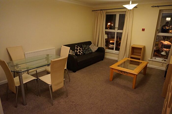 2 Bedroom Flat To Rent In Wesley Avenue, Docklands, E16