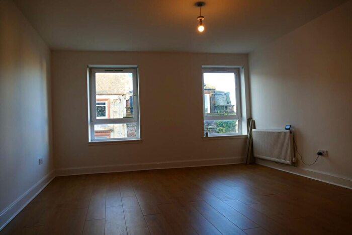 4 Bedroom Flat To Rent In Vennel Street, Stewarton, KA3