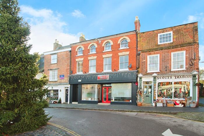 2 Bedroom Flat To Rent In Winslow, Buckingham, MK18