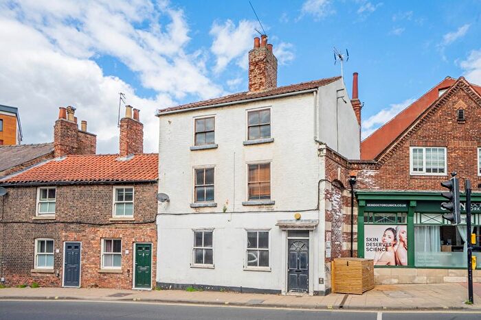 4 Bedroom Town House For Sale In Holgate Road, York, YO24