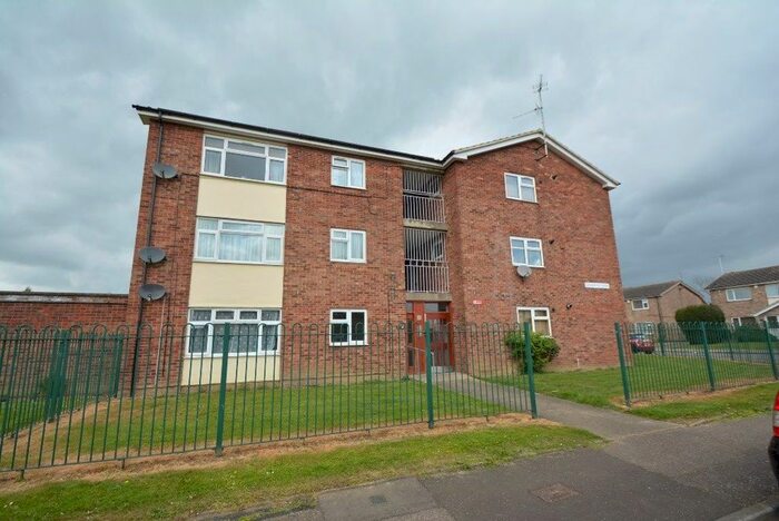 1 Bedroom Flat To Rent In Lethbridge Road, Paston, PE4
