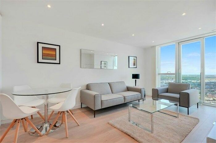 2 Bedroom Flat To Rent In Pinnacle Apartments, Saffron Central Square, Croydon, CR0