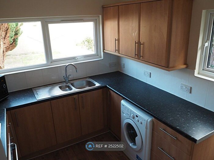6 Bedroom Terraced House To Rent In Beatrice Road, Southsea, PO4