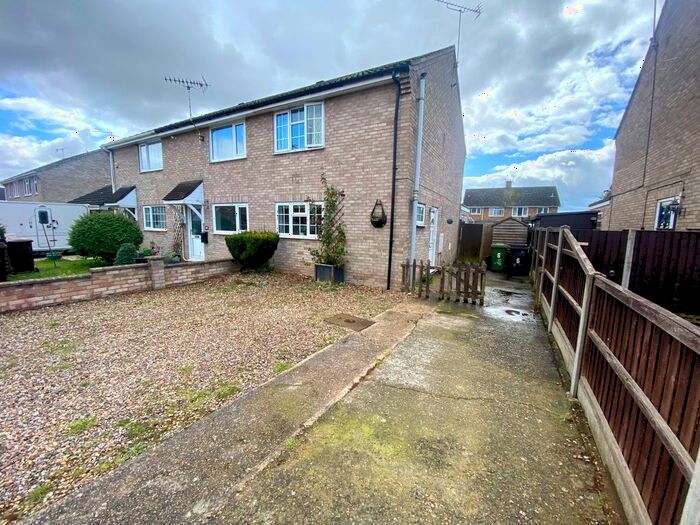 3 Bedroom Property To Rent In Duncan Close, Thetford, IP24