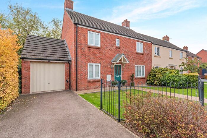 4 Bedroom Semi-Detached House For Sale In O'Connor Close, Staunton, GL19