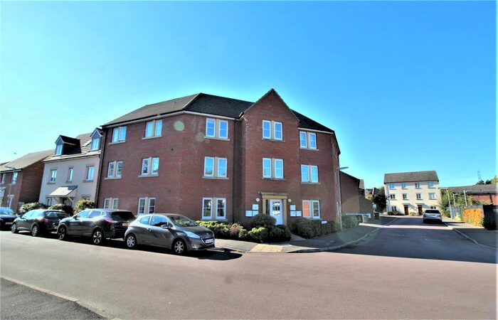 2 Bedroom Flat To Rent In Middlefield Road, Allington, Chippenham, SN14