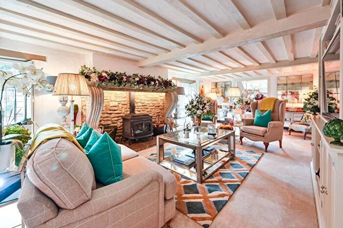 4 Bedroom Barn Conversion For Sale In Monkshatch, Compton, Guildford, GU3